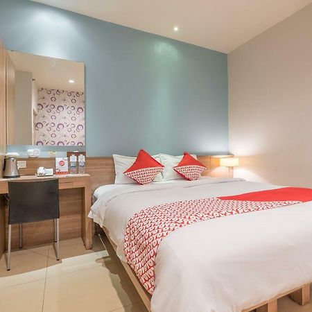 Aswin Hotel And Spa Makassar Eksteriør billede