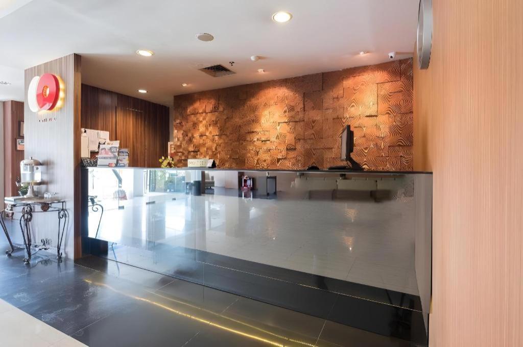 Aswin Hotel And Spa Makassar Eksteriør billede