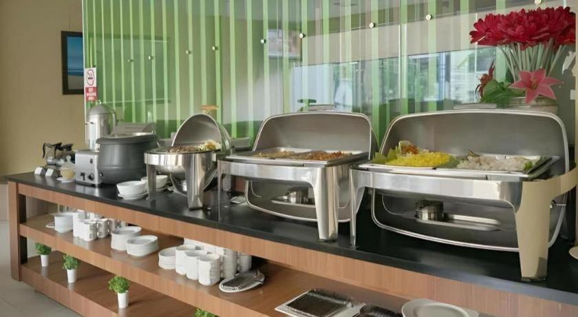 Aswin Hotel And Spa Makassar Eksteriør billede