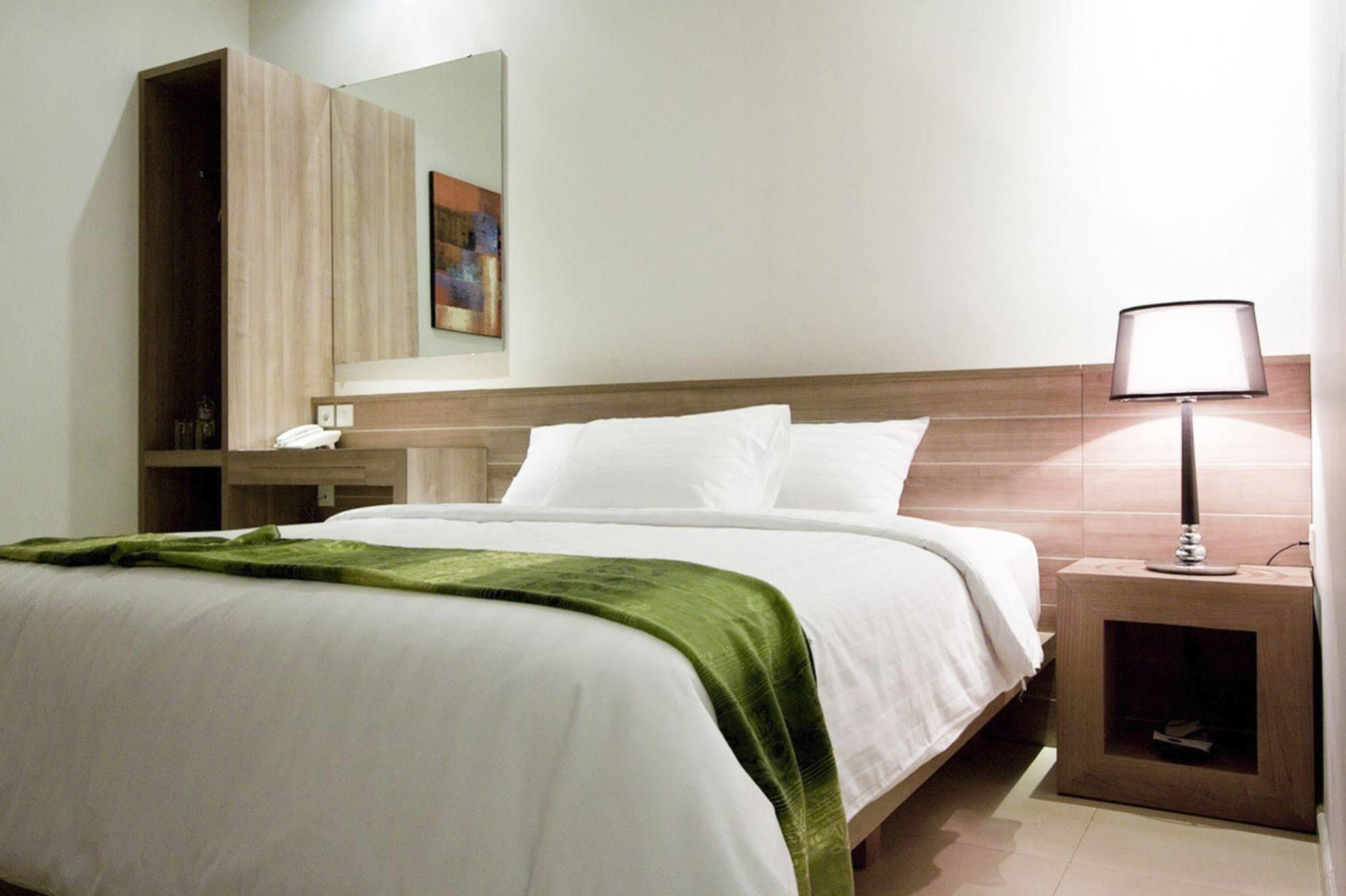 Aswin Hotel And Spa Makassar Eksteriør billede