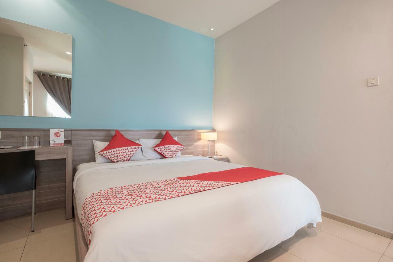 Aswin Hotel And Spa Makassar Eksteriør billede